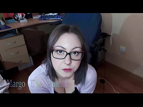 ❤️ Musikana aneSexy ane Magirazi Anoyamwa Dildo Zvakadzama paKamera pane zvinonyadzisira sn.super-vip.top